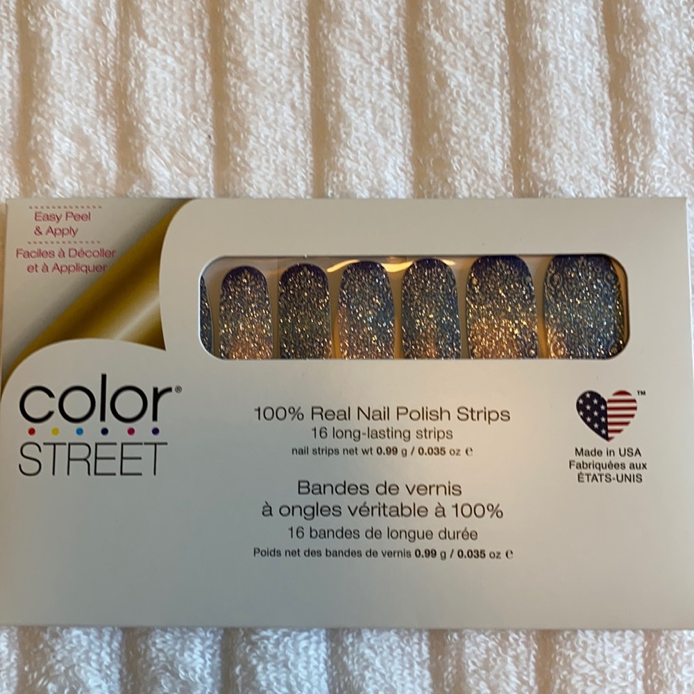 Color street nail strips in ice to meet you